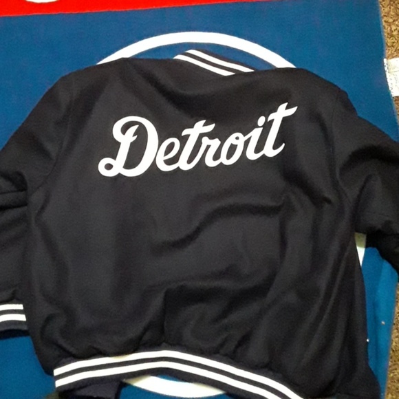 JH Design - Picture 7 of 7